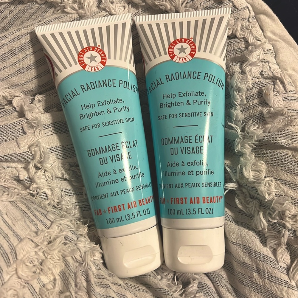 Facial radiance polish for sensitive skin